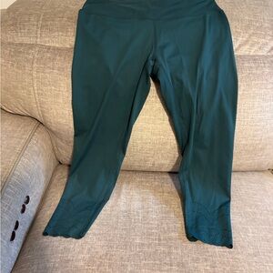 Deep hunter Scalloped Hem Cropped Leggings ZELLA xl laser cut ankle design .